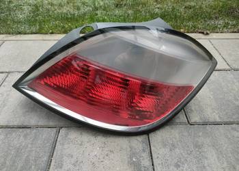 Opel Astra H lampa tył