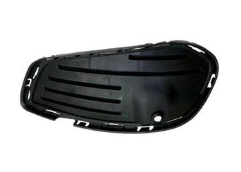 MERCEDES C-KLASA W205 Kratka zderzaka przod prawa