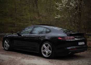 PORSCHE PANAMERA 4