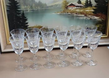 Piękny komplet 12 kieliszków vintage / kryształowe zdobienie roślinne / gra