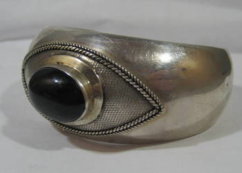 Srebrna Branzoleta z Onyxem