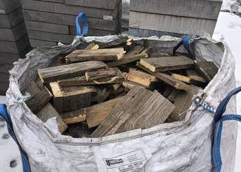 Tani opał pocięte deski