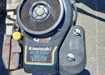 Kosiarka traktorek silnik spalinowy Kawasaki FC450V pompa oleju