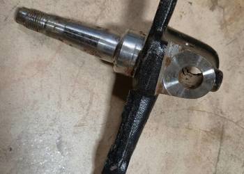 Zwrotnica koła Fiat 126