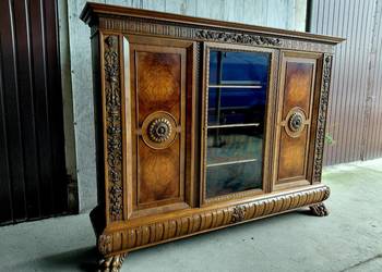 bibliotekarka z lwimi nogami / 521