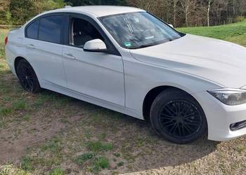 BMW 318D F30 2013 ROK