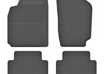 Nissan Terrano 87-03 gumowe dywaniki NOWE