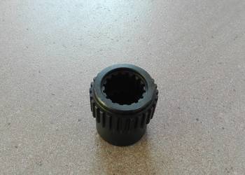 Tuleja, łącznik wałka zwolnicy do koparki Liebherr