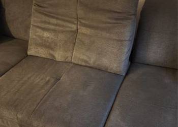 Sofa z regulowanymi oparciami