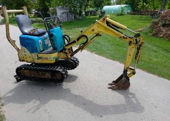 Minikoparka yanmar b08