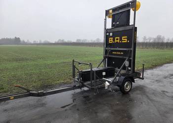 Przyczepka sygnalizacyjna Przyczepka autostradowa