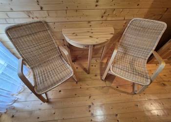 komplet stolik + 2 wiklinowe  fotele