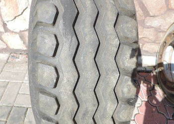 Opona 12.5/80-18 Dębica