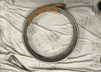 Nowa obręcz z epoki PRL  18 do motocykli WSK SHL