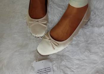 (41) ASOS/ Kremowe baleriny wieczorowe z Londynu, NOWE