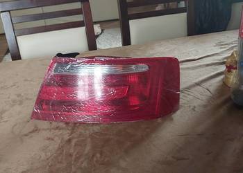 Sprzedam nową prawą lampę tył audi a5
8T0 945 096F