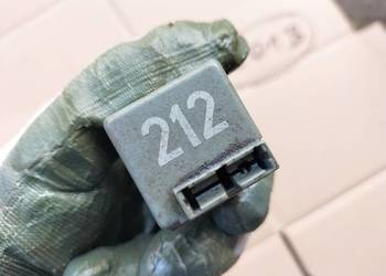 PRZEKAŹNIK  212  443951253E PRZEKAŹNIK  212  443951253E