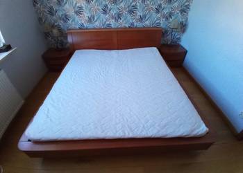 Komplet łóżko szafki nocne lampy, materac 180x200