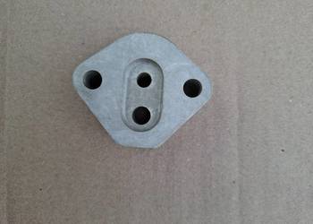 Nowy izolator pompy paliwa podstawka Fiat 126p Maluch