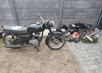Wsk 125 zarejestrowana dużo części gratis