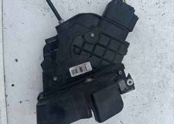 zamek drzwi przednich prawych Ford Focus mk2