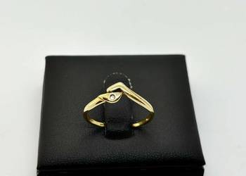 Złoty pierścionek pr 585 1,07g (Rozmiar 13) z diamentem