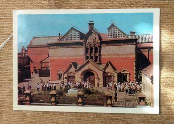 MOSKWA - WIDOK NA BUDYNEK PAŃSTWOWEJ GALERII TRETIAKOWSKIEJ