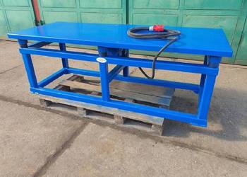 Stół wibracyjny z elektrowibratorem KARKON 200x70