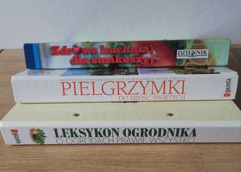 3 segregatory o różnej tematyce.