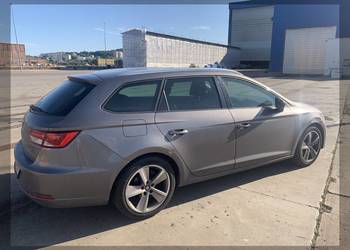 Wykonawca układy sprzeda samochód Seat Leon 1,4 2014 r. po firmie