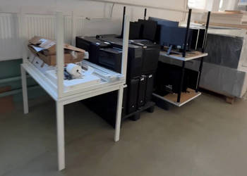 Wyposażenie biura, sprzęt komputerowy od syndyka Vile Monarch