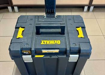 Skrzynia narzędziowa z kołami TSTAK DWST83347-1 DeWALT.