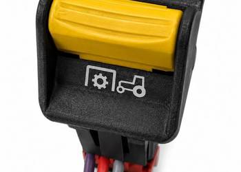Włącznik przełącznik przycisk przedniego walka WOM JOHN DEERE RE563583
