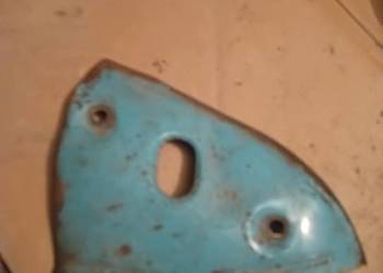 Komar Romet pokrywa gaźnika