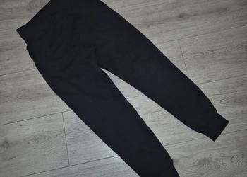 Spodnie dresowe chłopiec H&M czerń rozm 146