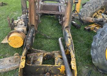 JCB 3CX 2004 r. – Części: Skrzynia, Mosty, Rama, Kabina, Zbiornik i inne