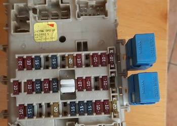 Skrzynka bezpieczników nissan Almera n16 2.2 d