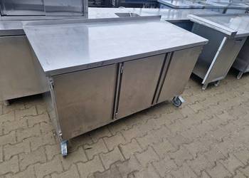 Stół Gastronomiczny Z 3 Drzwiami Otwieranymi Na Kołach 150/70/85