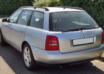 Szyba karoseryjna z błotnika prawa  Audi A4 B5 avant 95-01