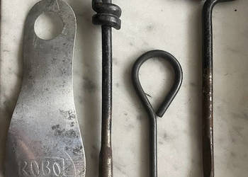 Wkrętaki retro,śrubokręt ,łyżka do butów lata 30 te.