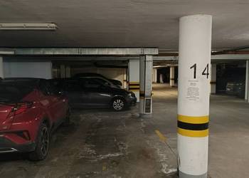 Wynajmę miejsce garażowe w budynku ul. Szaserów 13 ( naprzeciwko Szpitala )