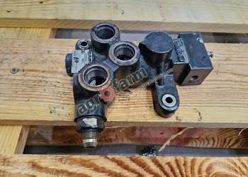 Zawór Deutz-Fahr Agrolux 4.75