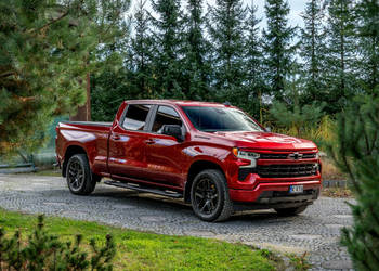 Chevrolet Silverado K1500 / Duramax 3.0L 305KM / Długa paka / 4x4 / 2024 /…