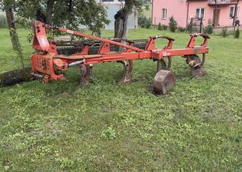 Pług 4 skiby na resorze Pług 4 skiby na resorze