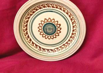 Talerz ceramiczny vintage – ręcznie zdobiony – dekoracyjny