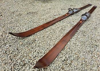 Stare drewniane narty 1918