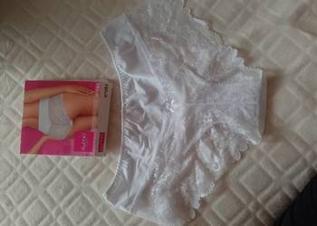(40/L) Białe Majtki modelująco & Koronkowe w pudełku, NOWE