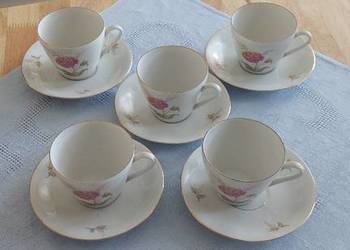 Komplet filiżanek z porcelany  kostnej