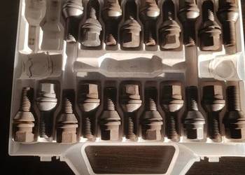 śruby do renault 20 szt oryginal