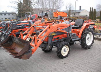 Kubota gl 4x4 PS Tur ładowacz do ogrodu sadu borówki stajni obory c330 t25